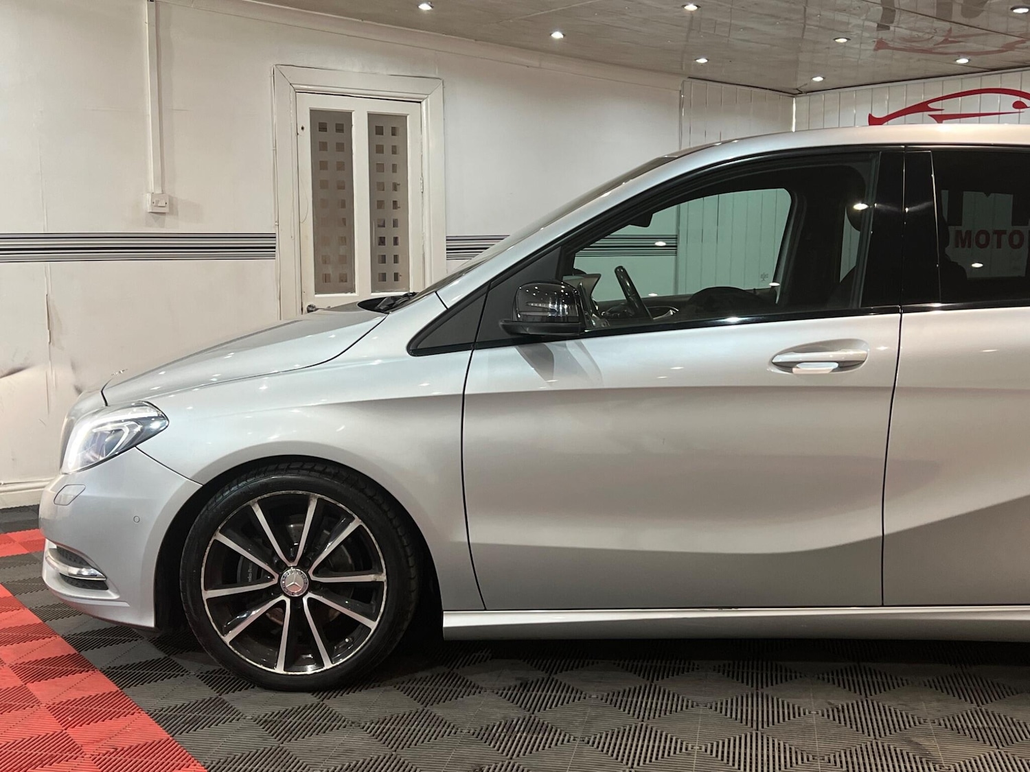 Used Mercedes-Benz B-Class 2014 for sale - 76099613: Photo 32