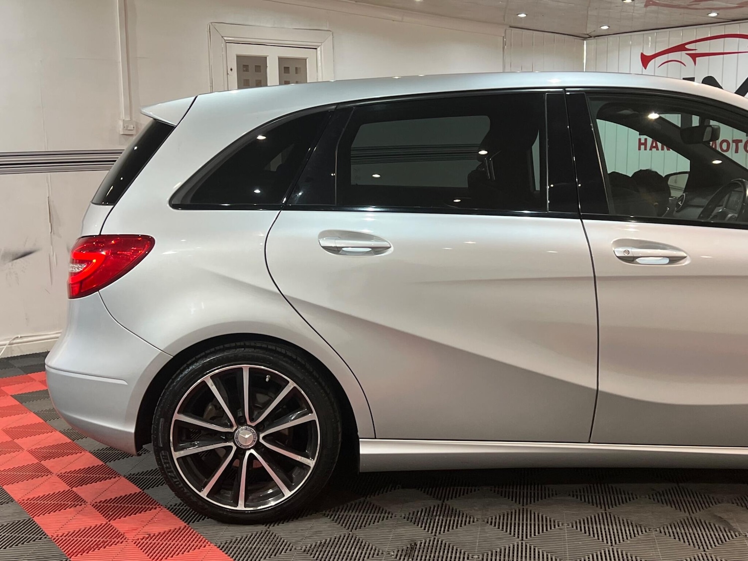 Used Mercedes-Benz B-Class 2014 for sale - 76099613: Photo 37