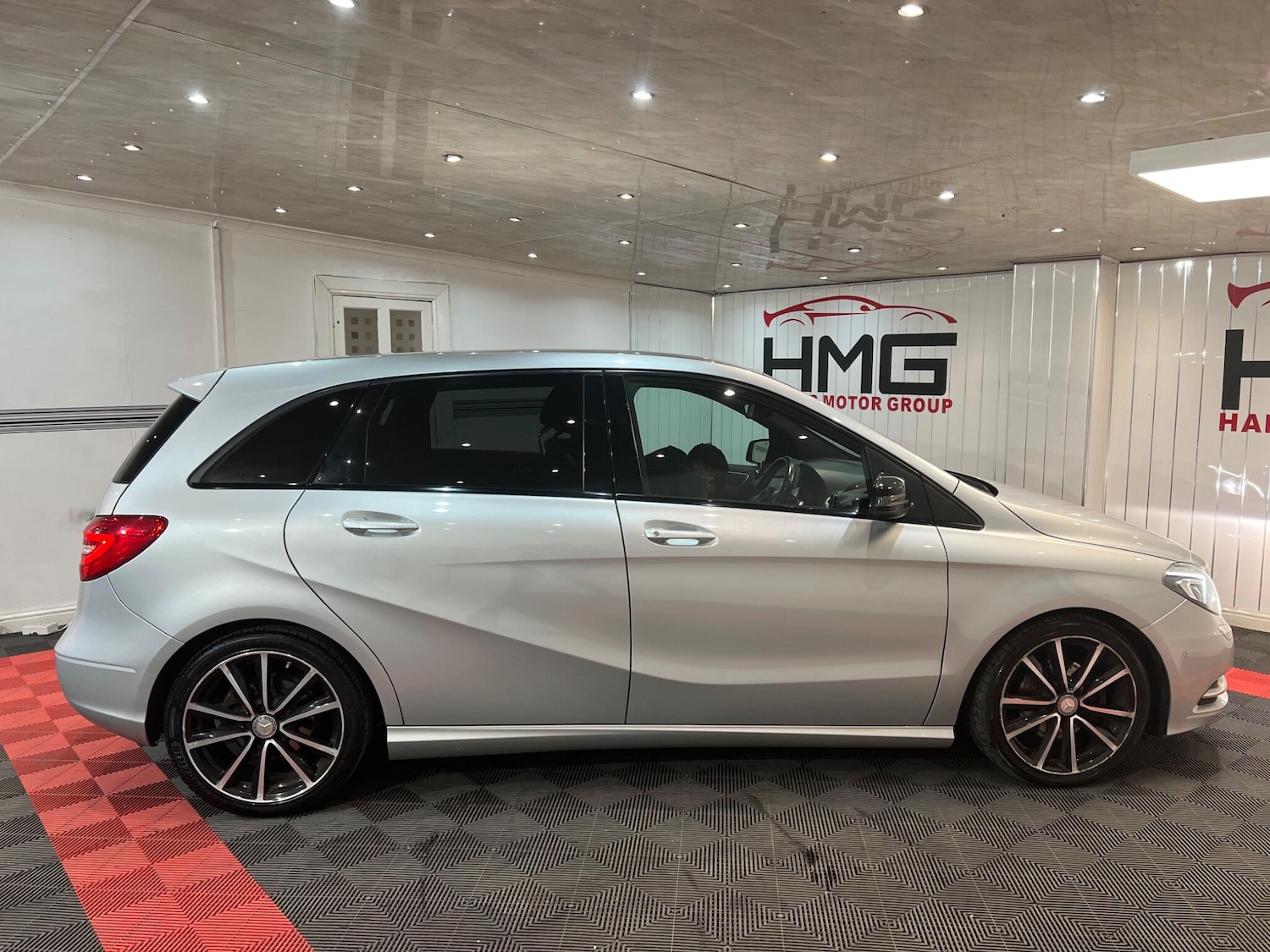Used Mercedes-Benz B-Class 2014 for sale - 76099613: Photo 9