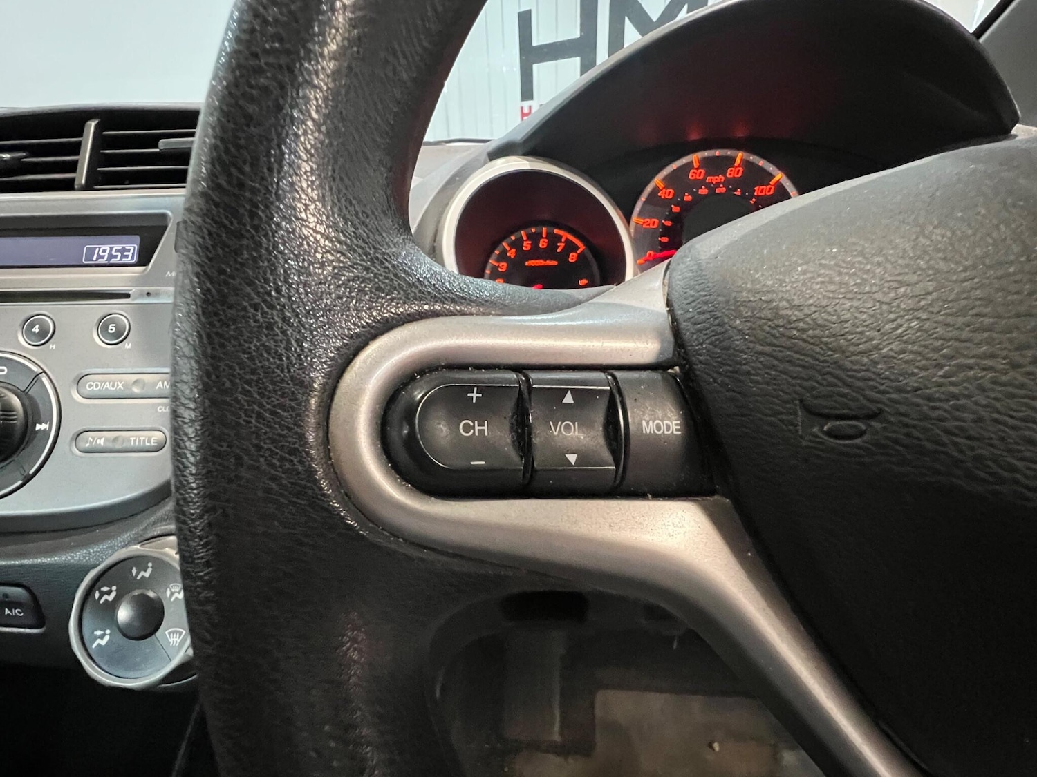 Used Honda Jazz 2010 for sale - 76988719: Photo 26