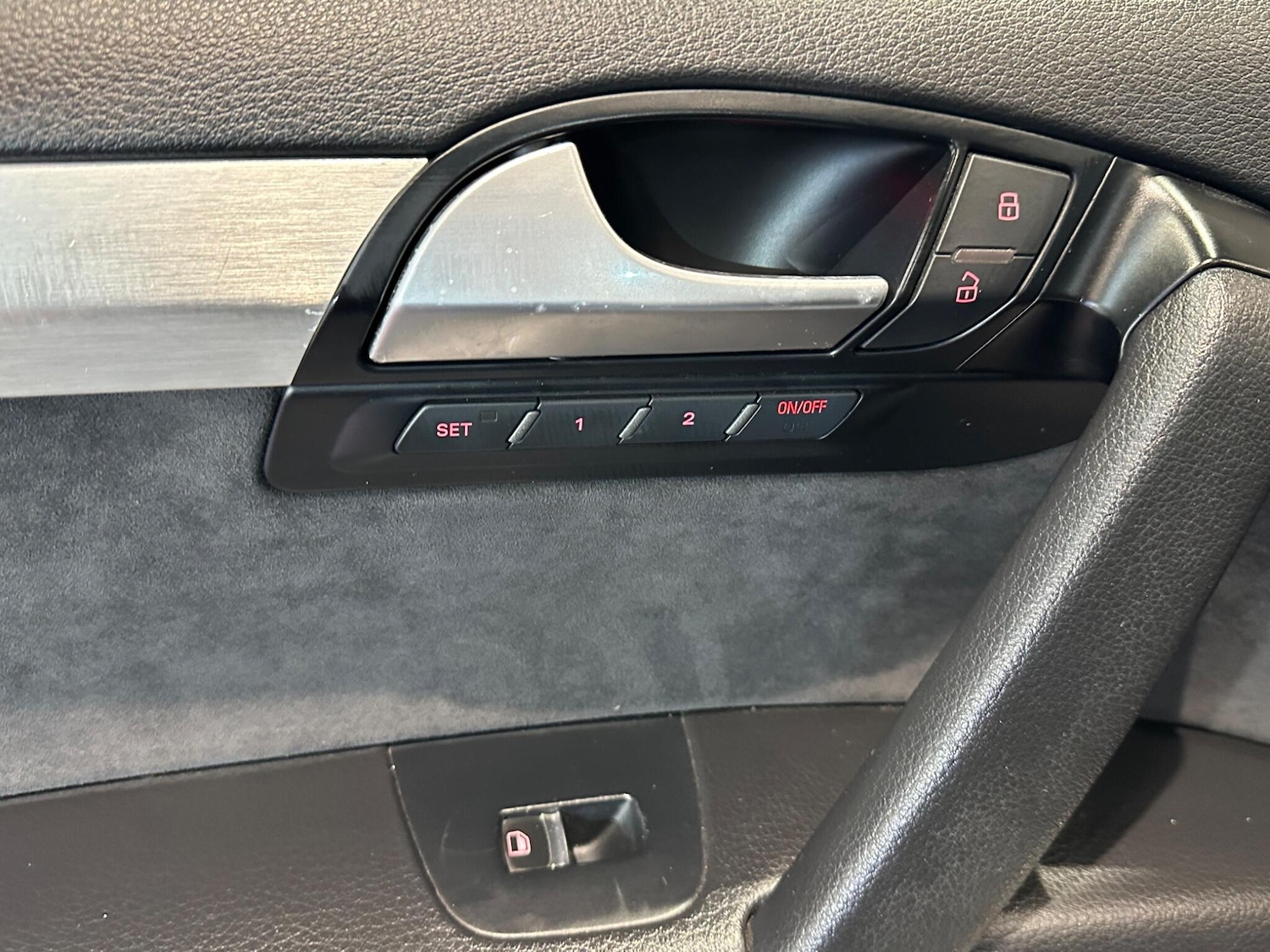 Used Audi Q7 2014 for sale - 76371281: Photo 34