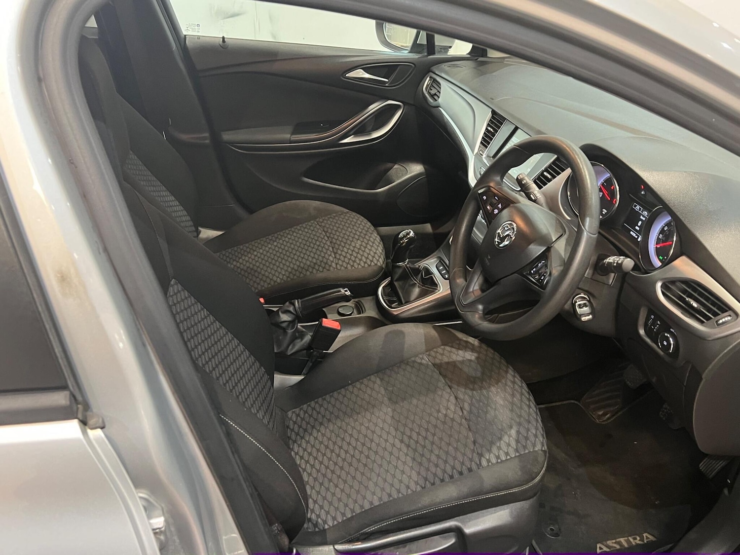 Used Vauxhall Astra for sale - 76476437: Photo 20