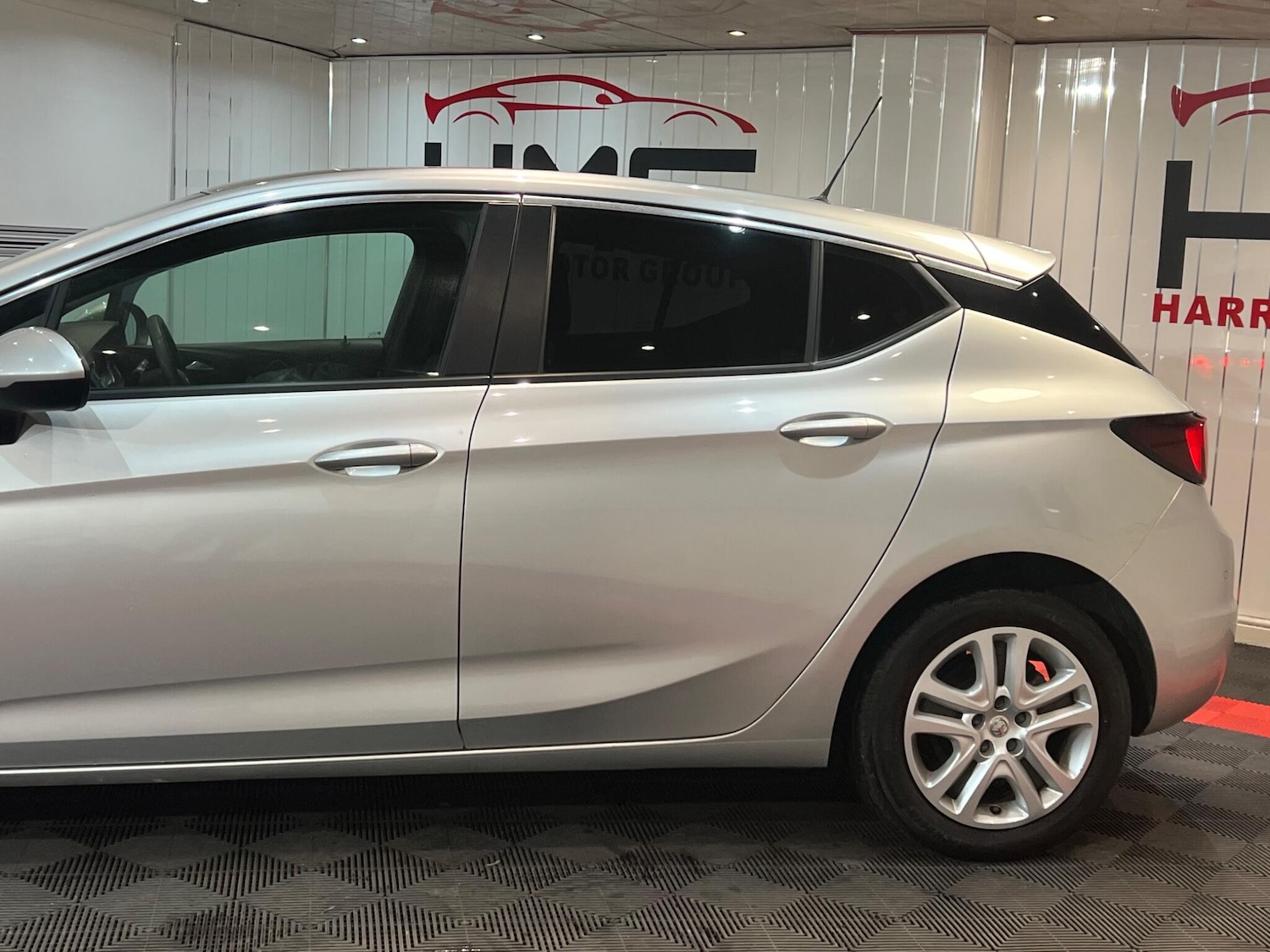 Used Vauxhall Astra for sale - 76476437: Photo 8