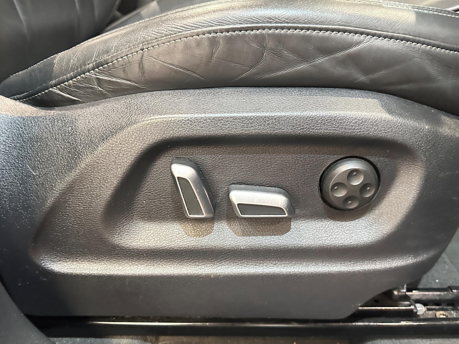 Used Audi Q5 2015 for sale - 76584269: Photo 40