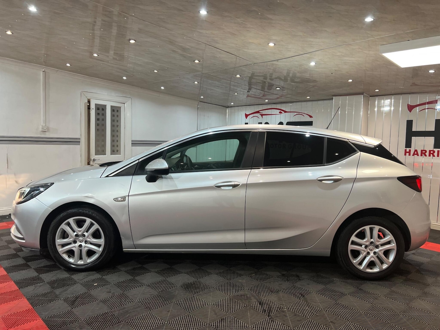 Used Vauxhall Astra for sale - 77175800: Photo 6