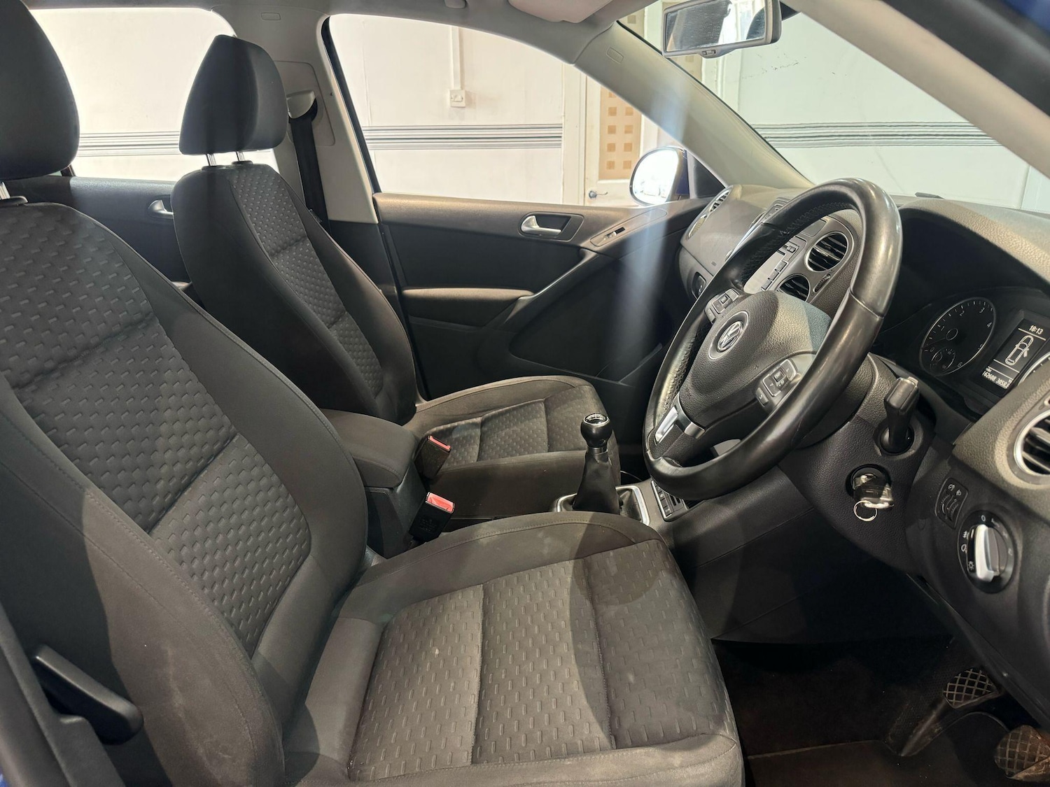 Used Volkswagen Tiguan 2011 for sale - 77332013: Photo 20