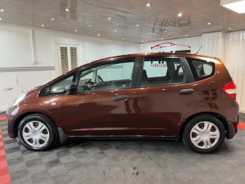Used Honda Jazz 2011 for sale - 76122812: Photo