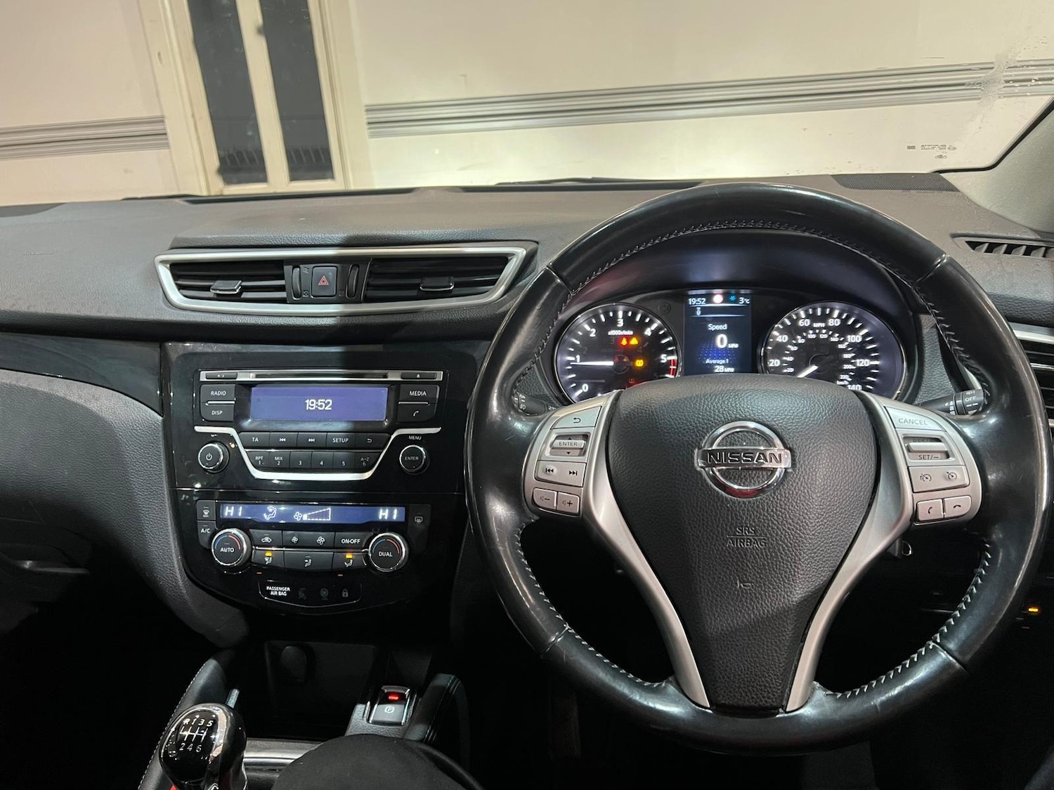 Used Nissan Qashqai 2015 for sale - 77016219: Photo 24