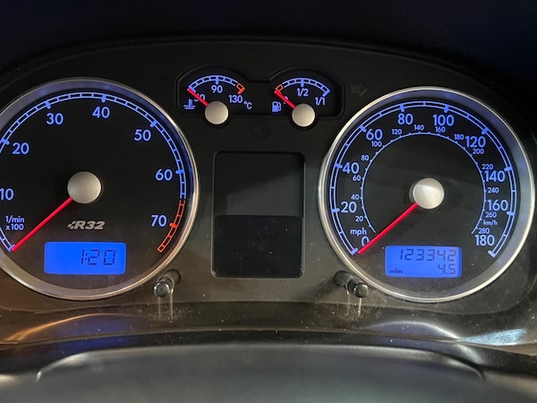Used Volkswagen Golf 2003 for sale - 76270752: Photo 31