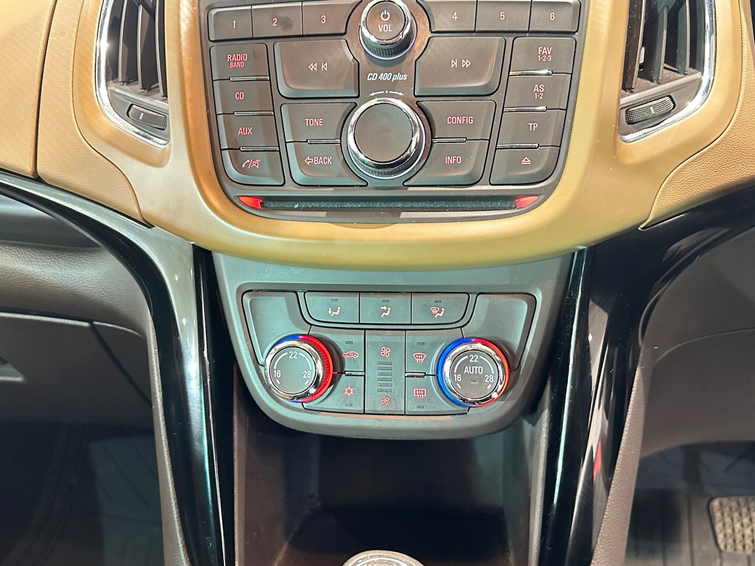 Used Vauxhall Zafira 2014 for sale - 77314976: Photo 35