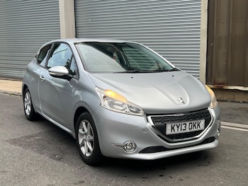 Used Peugeot 208 2013 for sale - 79553934: Photo