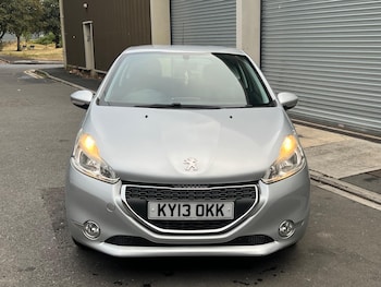 Used Peugeot 208 2013 for sale - 79553934: Photo