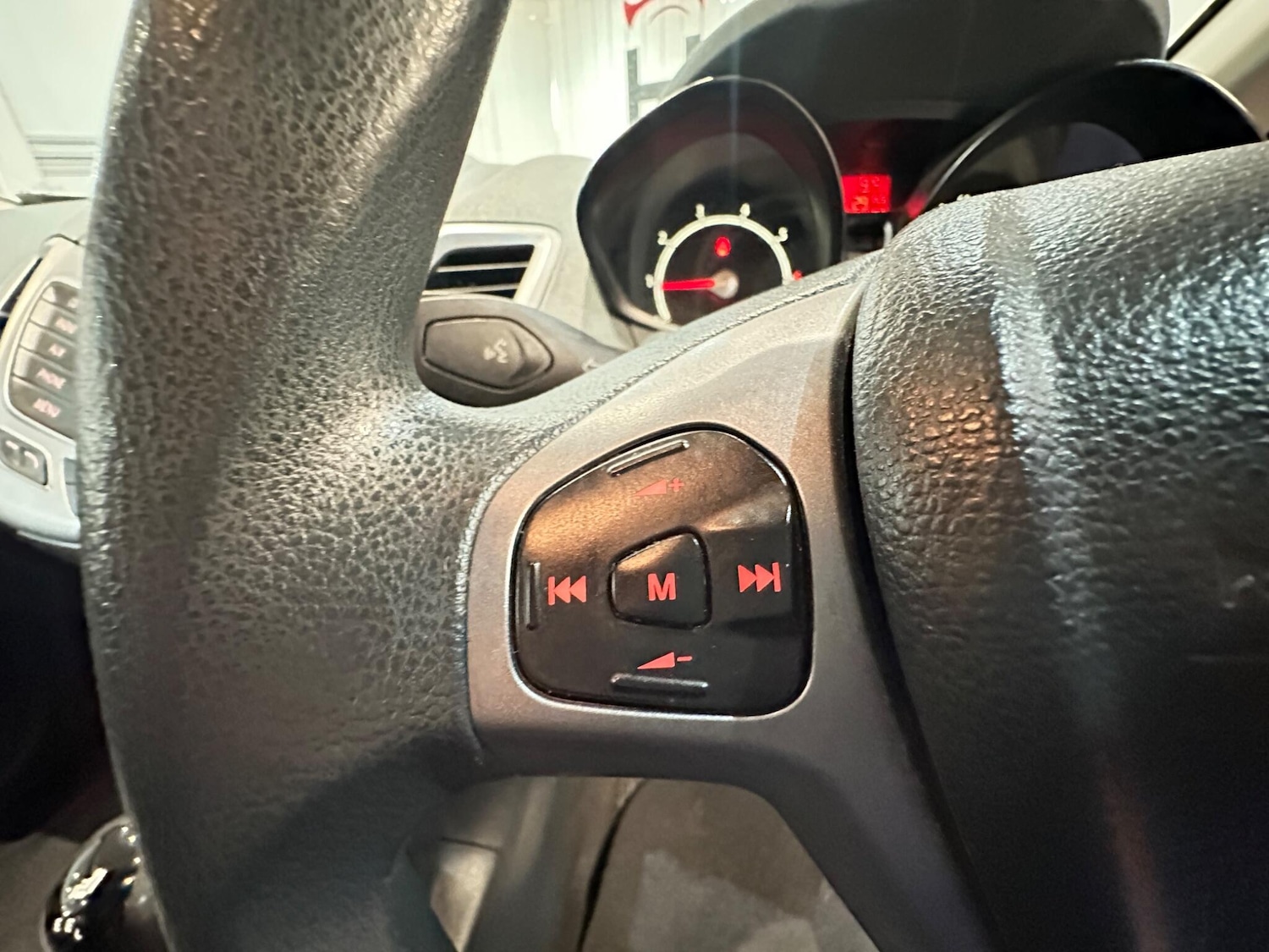 Used Ford Fiesta 2009 for sale - 77103698: Photo 27