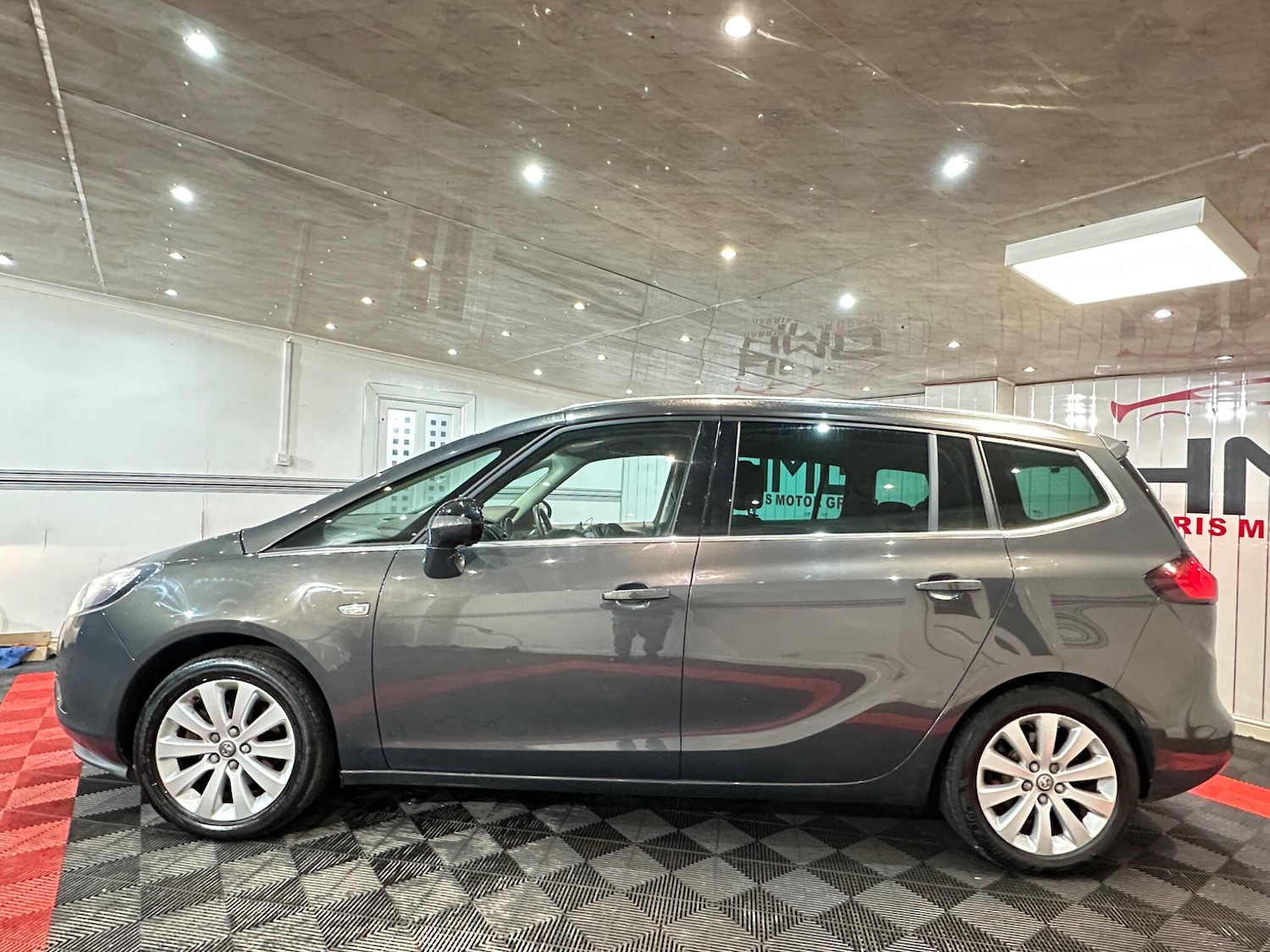 Used Vauxhall Zafira Tourer for sale - 77611913: Photo 8