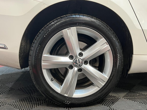 Used Volkswagen Passat 2011 for sale - 76189223: Photo 38