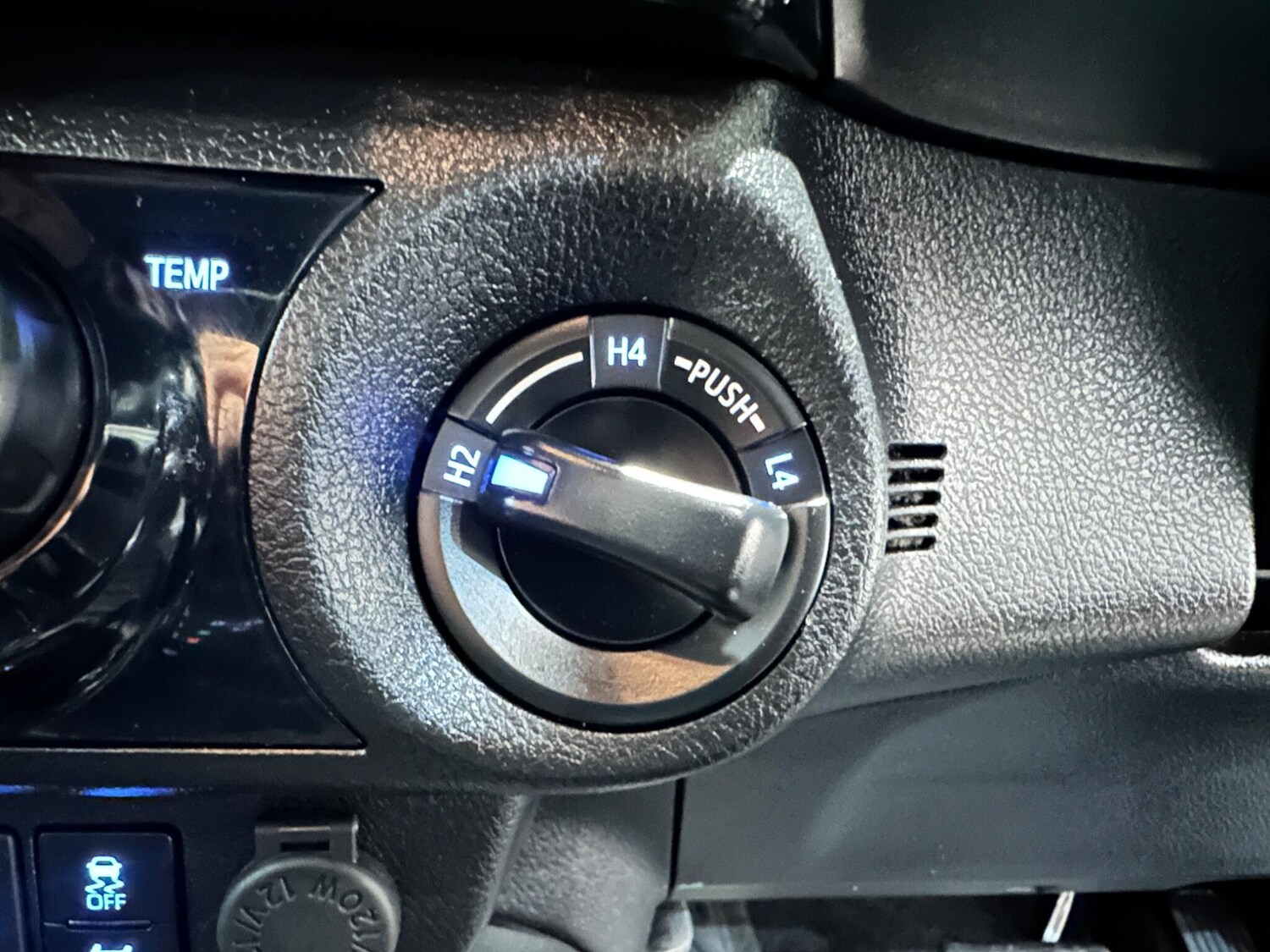 Used Toyota Hilux 2022 for sale - 77424535: Photo 37