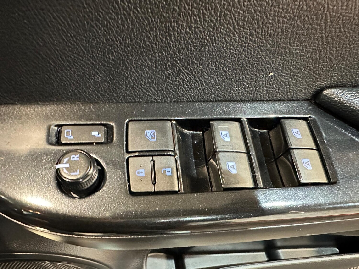 Used Toyota Hilux 2022 for sale - 77424535: Photo 42