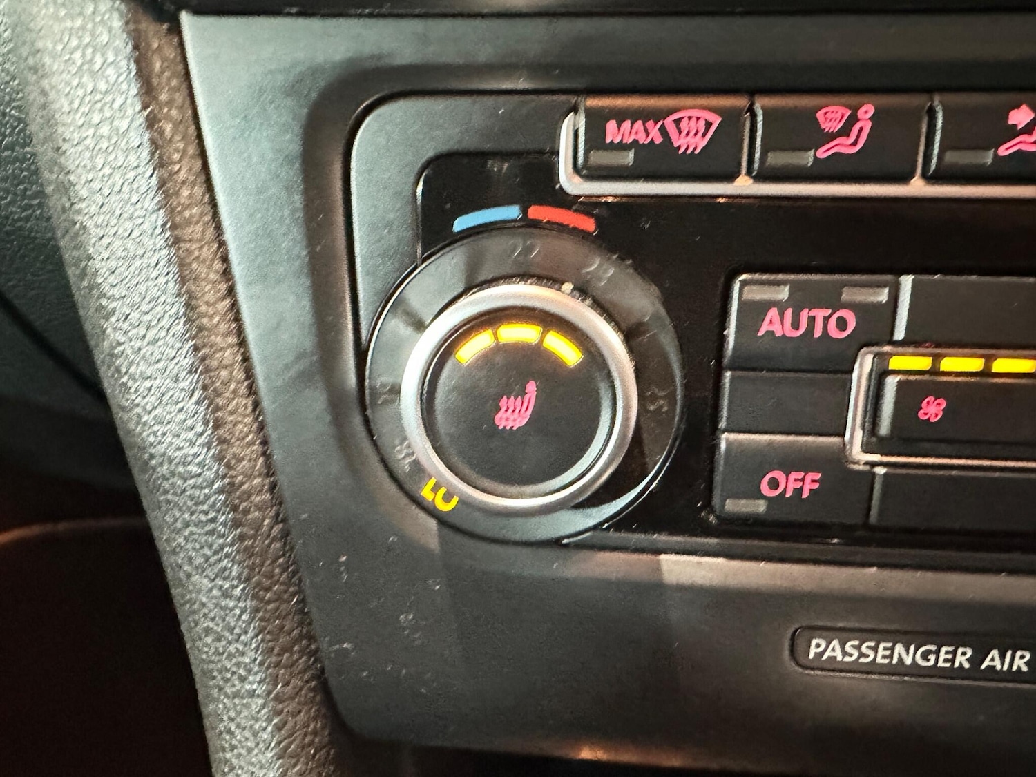 Used Volkswagen Golf 2009 for sale - 77109405: Photo 32