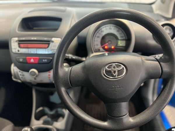 Used Toyota AYGO 2010 for sale - 75377899: Photo 28
