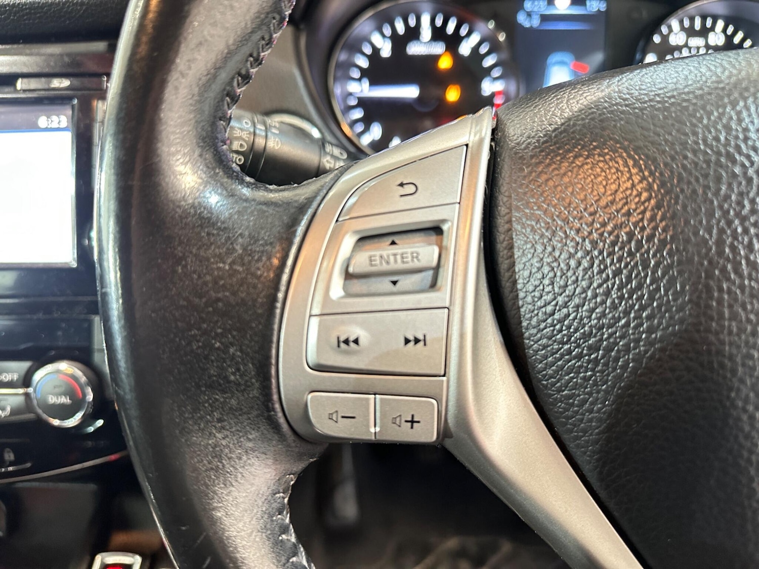 Used Nissan Qashqai for sale - 76727586: Photo 27