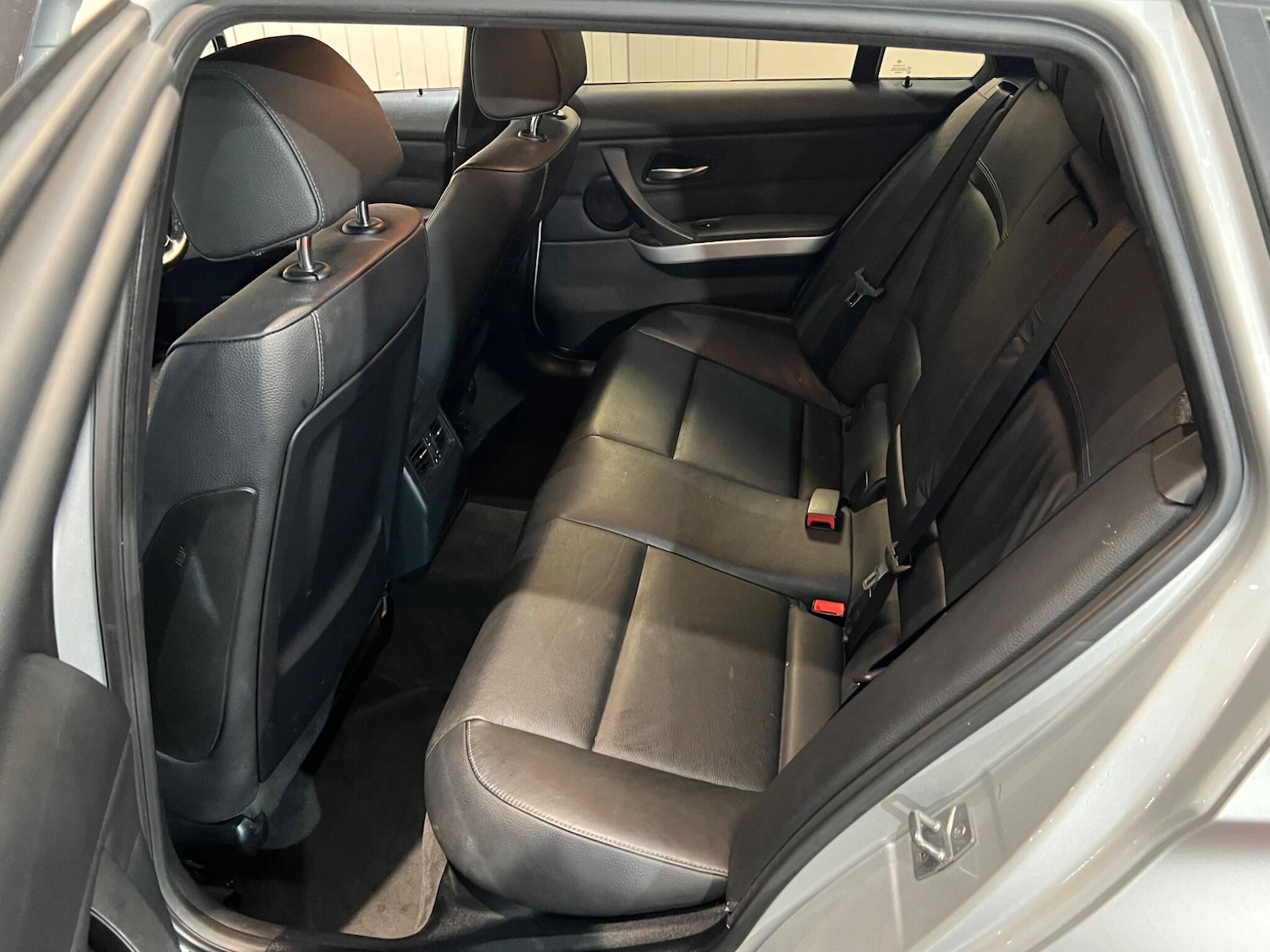 Used BMW 3 Series 2010 for sale - 76175051: Photo 30
