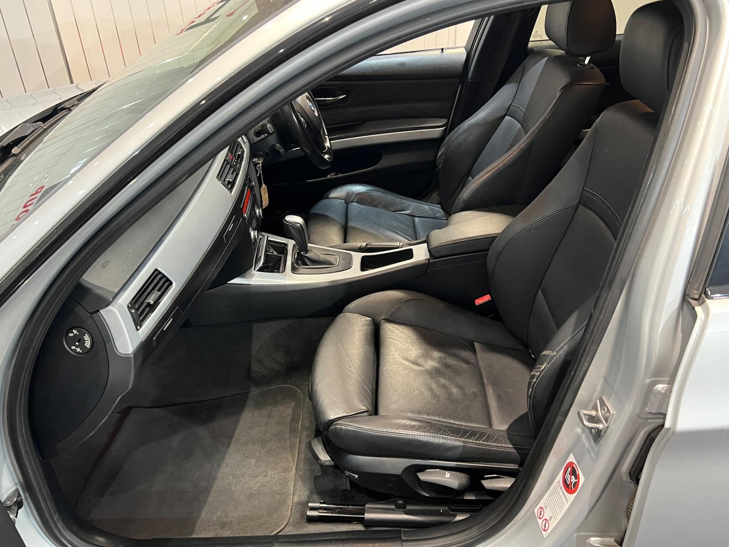 Used BMW 3 Series 2010 for sale - 76175051: Photo 32