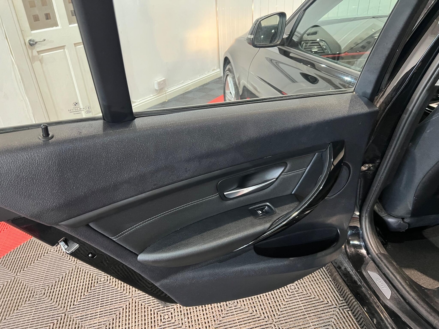 Used BMW 3 Series 2014 for sale - 76094329: Photo 32
