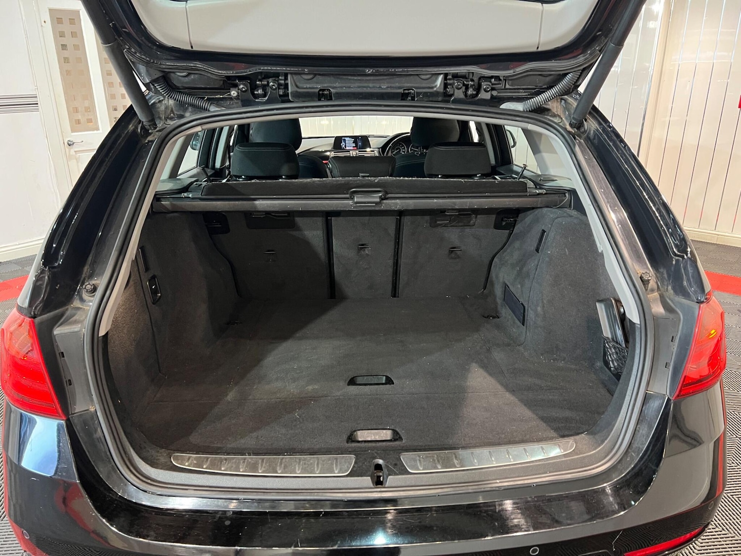Used BMW 3 Series 2014 for sale - 76094329: Photo 43