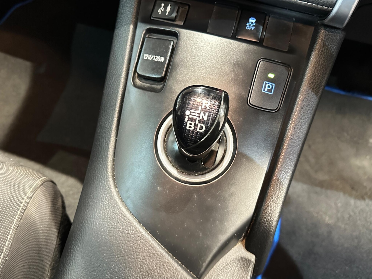 Used Toyota Auris 2017 for sale - 77203889: Photo 38