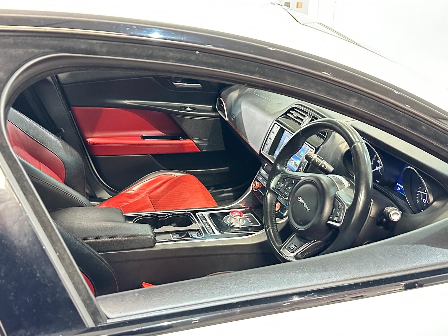 Used Jaguar XE 2016 for sale - 77425372: Photo 20