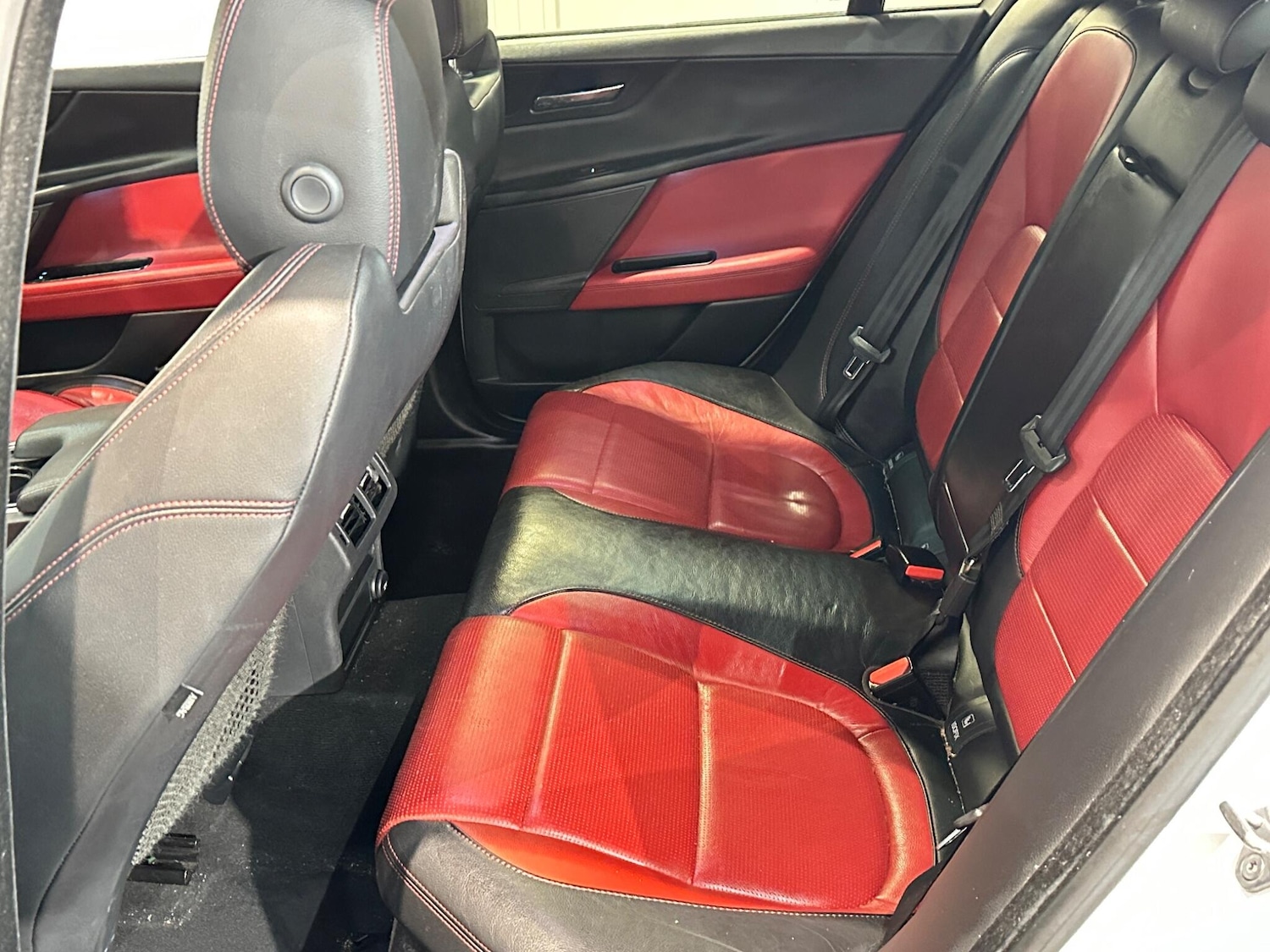 Used Jaguar XE 2016 for sale - 77425372: Photo 26