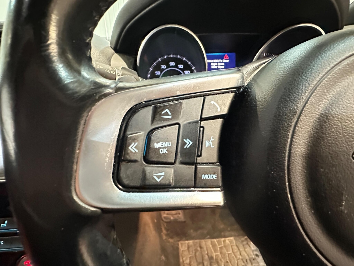 Used Jaguar XE 2016 for sale - 77425372: Photo 30