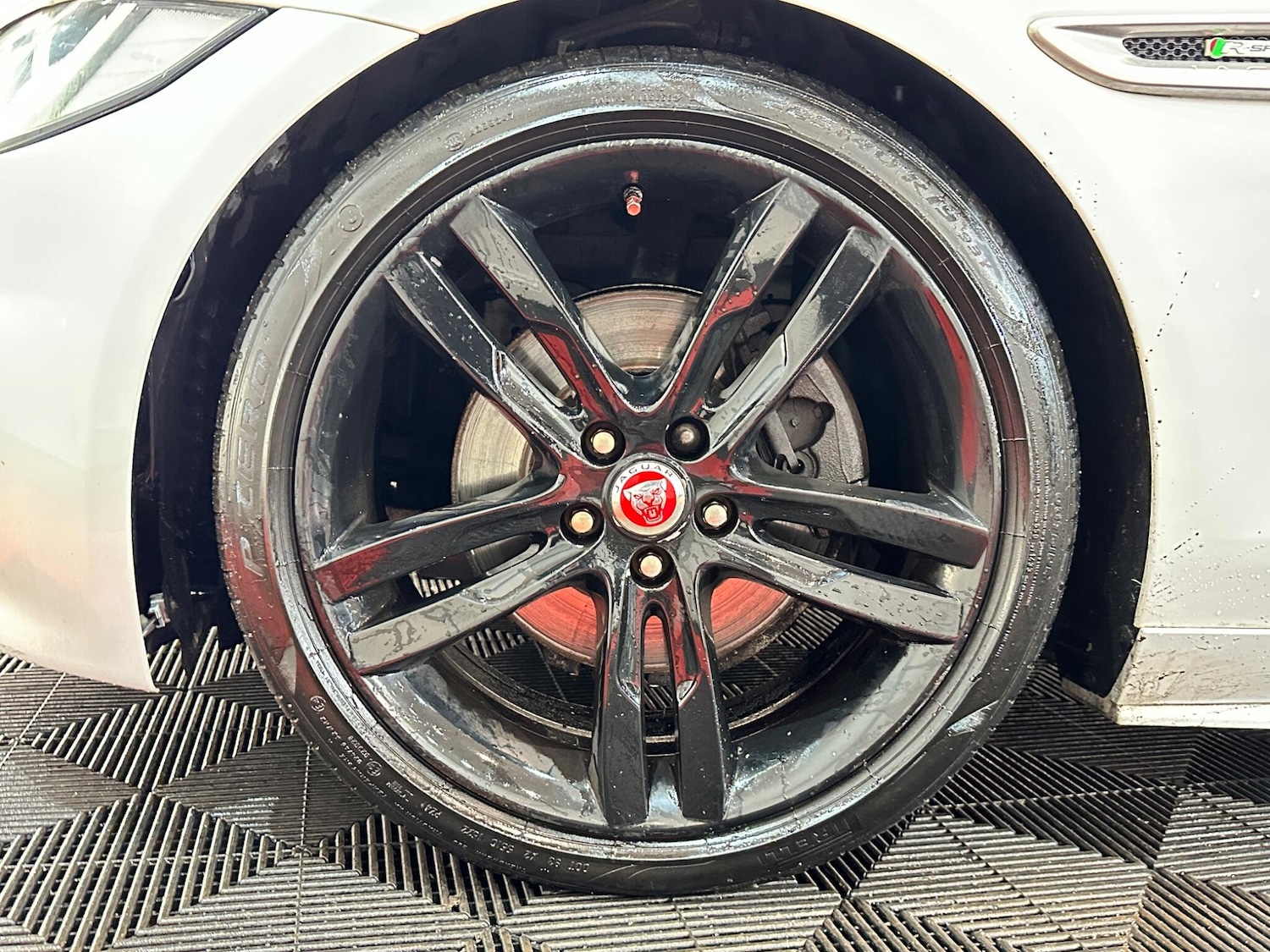 Used Jaguar XE 2016 for sale - 77425372: Photo 41