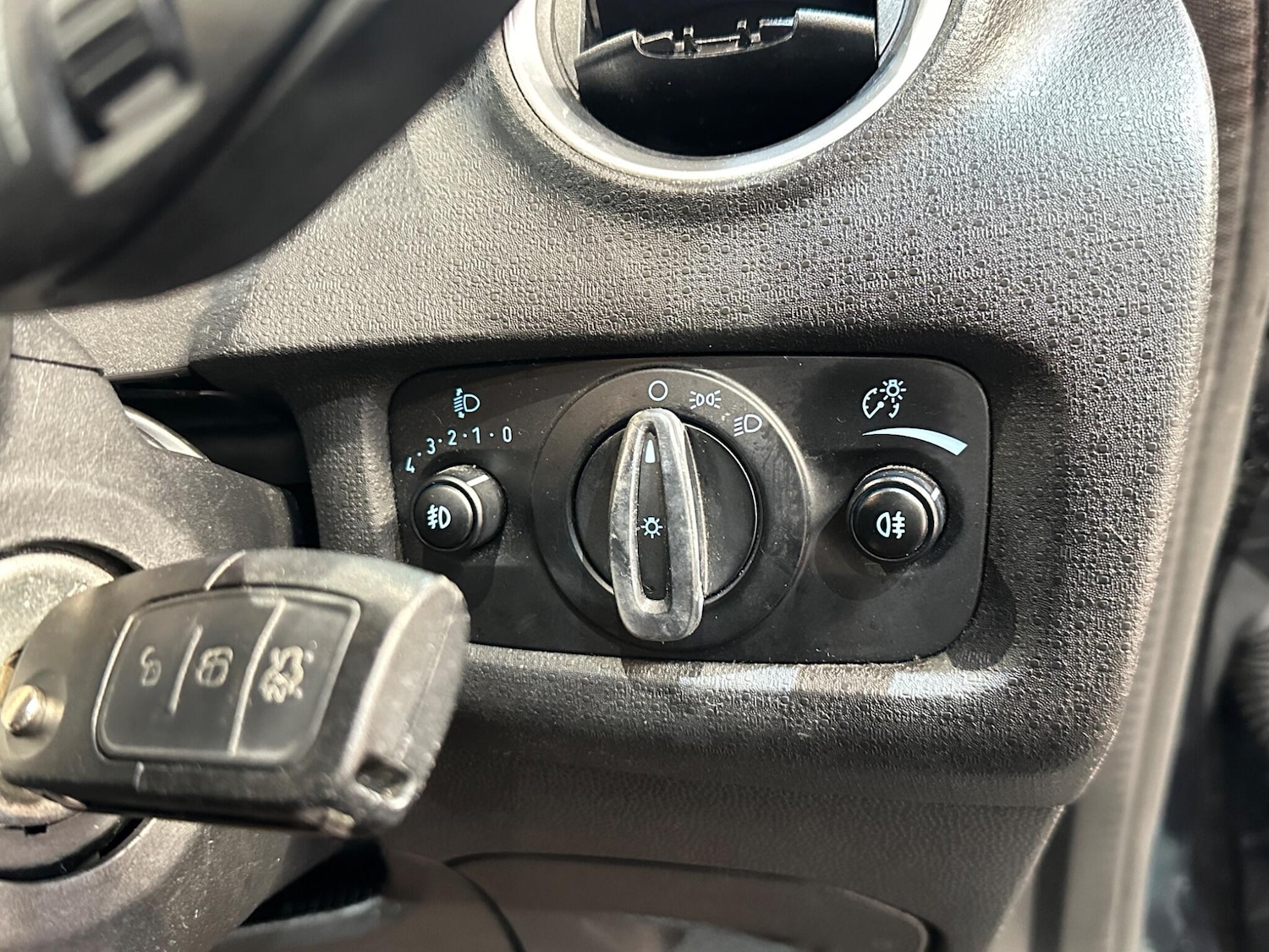 Used Ford Fiesta 2016 for sale - 76942472: Photo 31