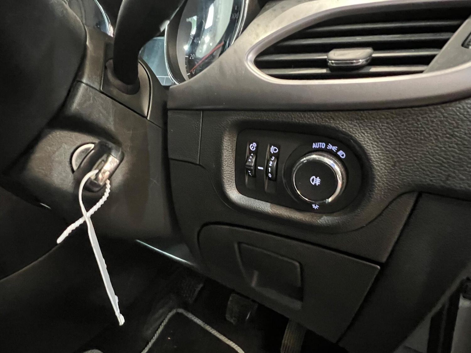 Used Vauxhall Astra 2016 for sale - 77162816: Photo 29