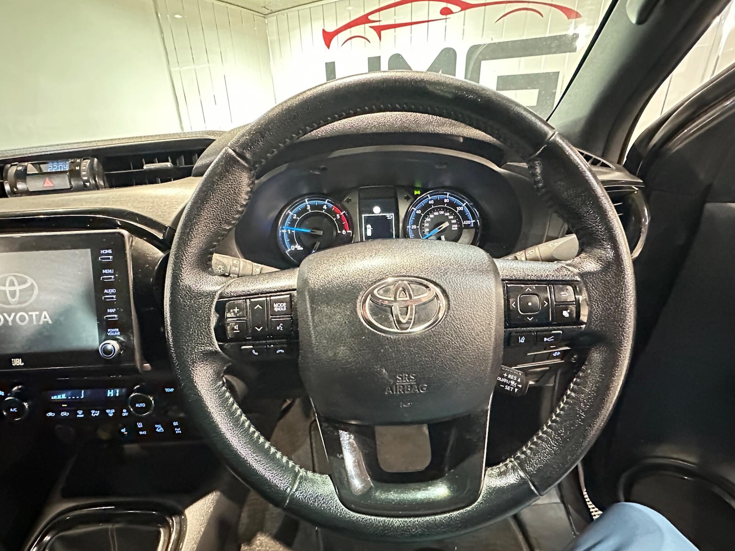 Used Toyota Hilux 2022 for sale - 77626137: Photo 24