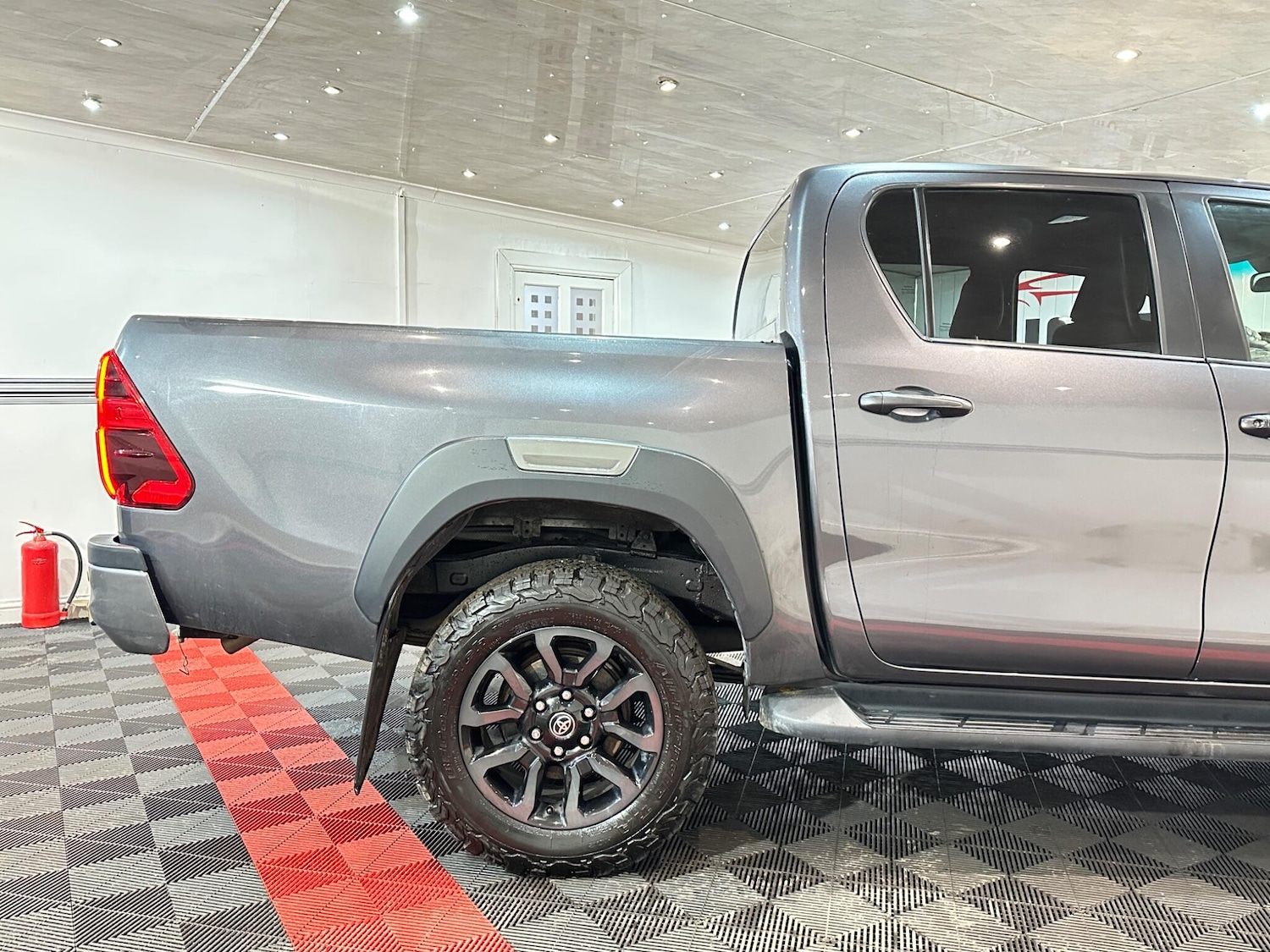 Used Toyota Hilux 2022 for sale - 77626137: Photo 49