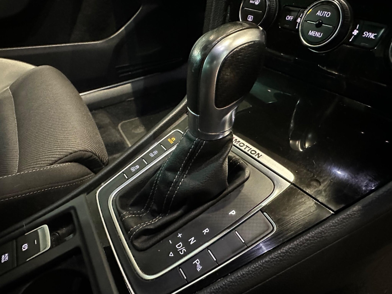 Used Volkswagen Golf 2016 for sale - 76318101: Photo 24