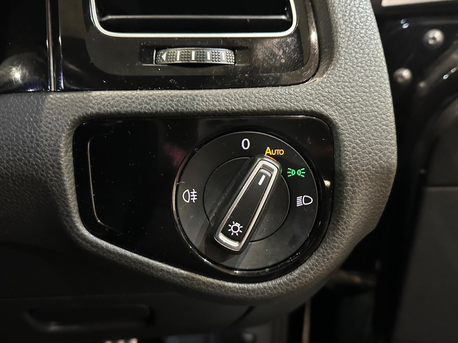 Used Volkswagen Golf 2016 for sale - 76318101: Photo 25