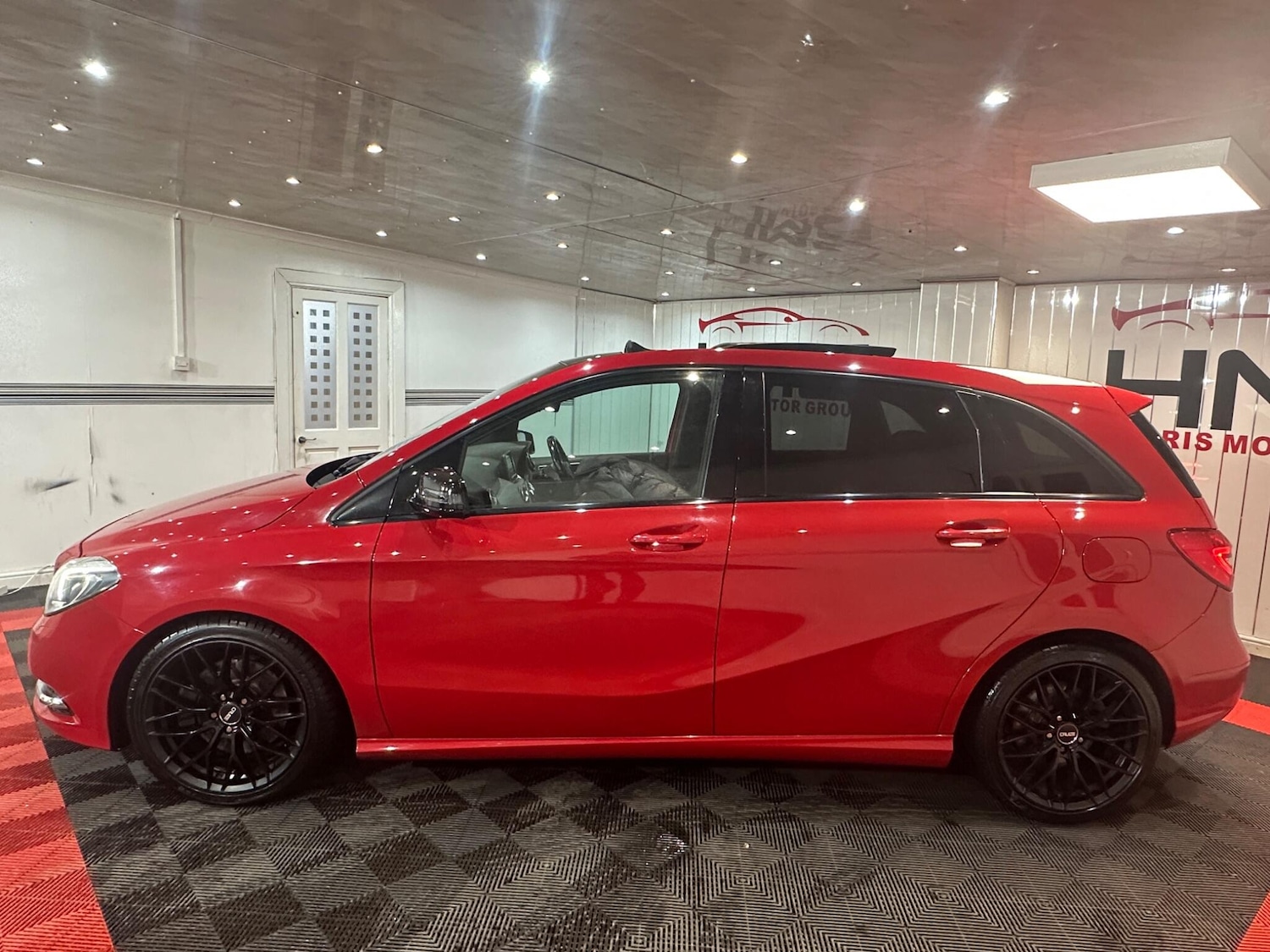 Used Mercedes-Benz B Class 2014 for sale - 76512649: Photo 11