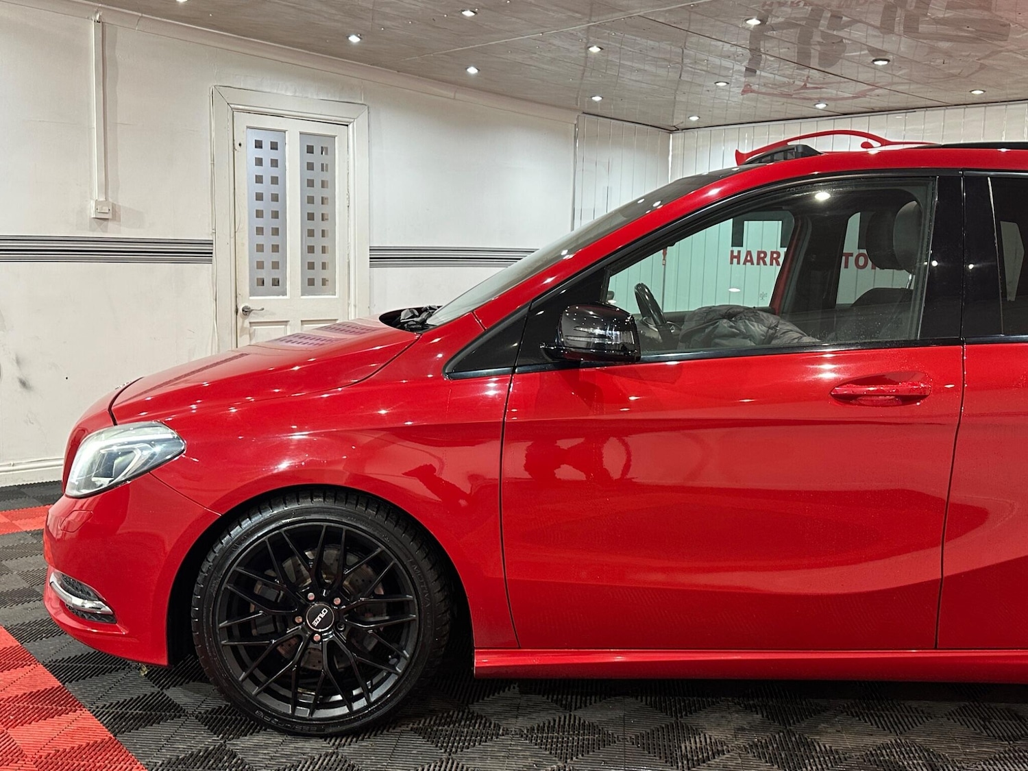 Used Mercedes-Benz B Class 2014 for sale - 76512649: Photo 38