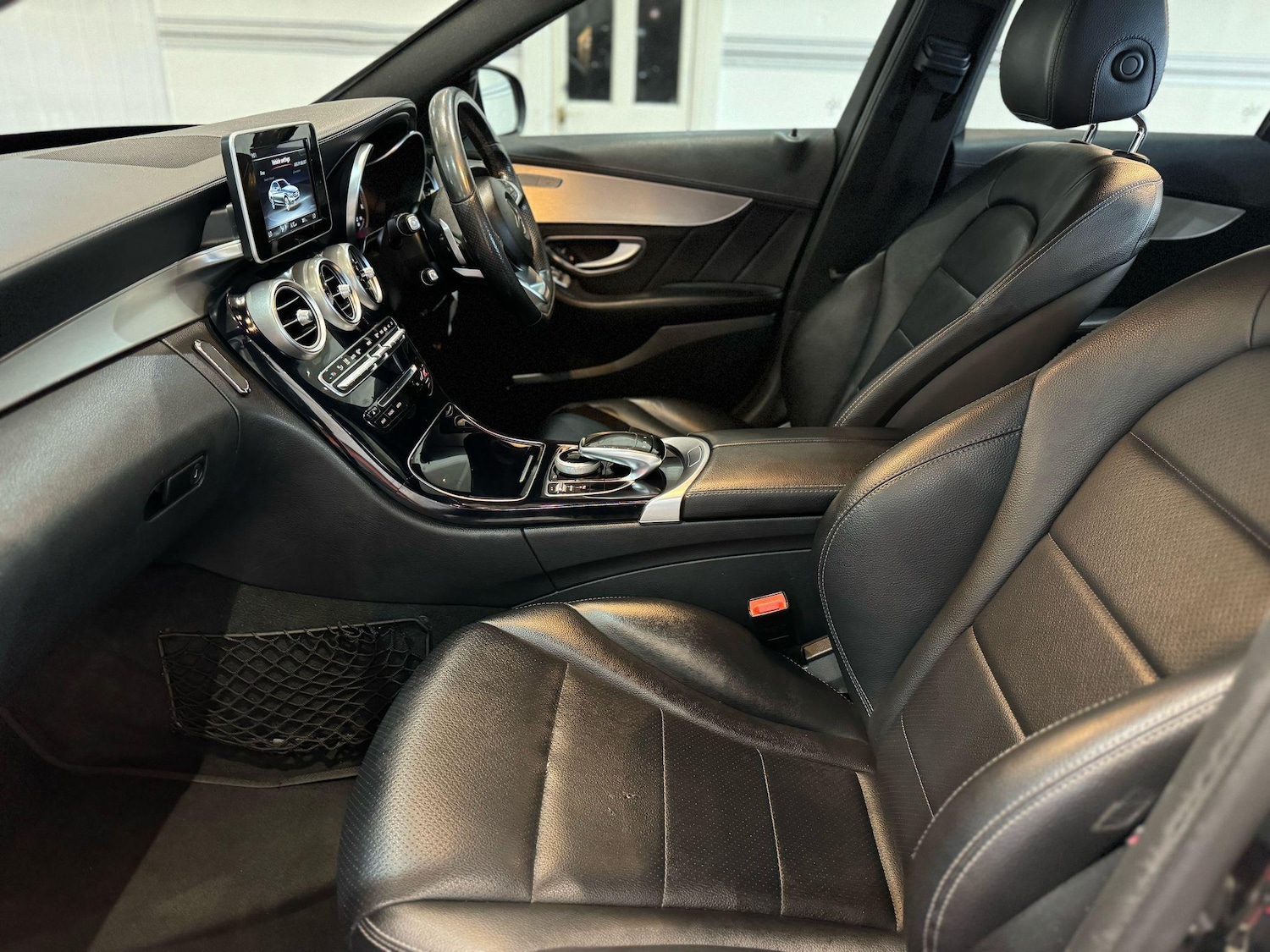 Used Mercedes-Benz C Class 2014 for sale - 76802396: Photo 23