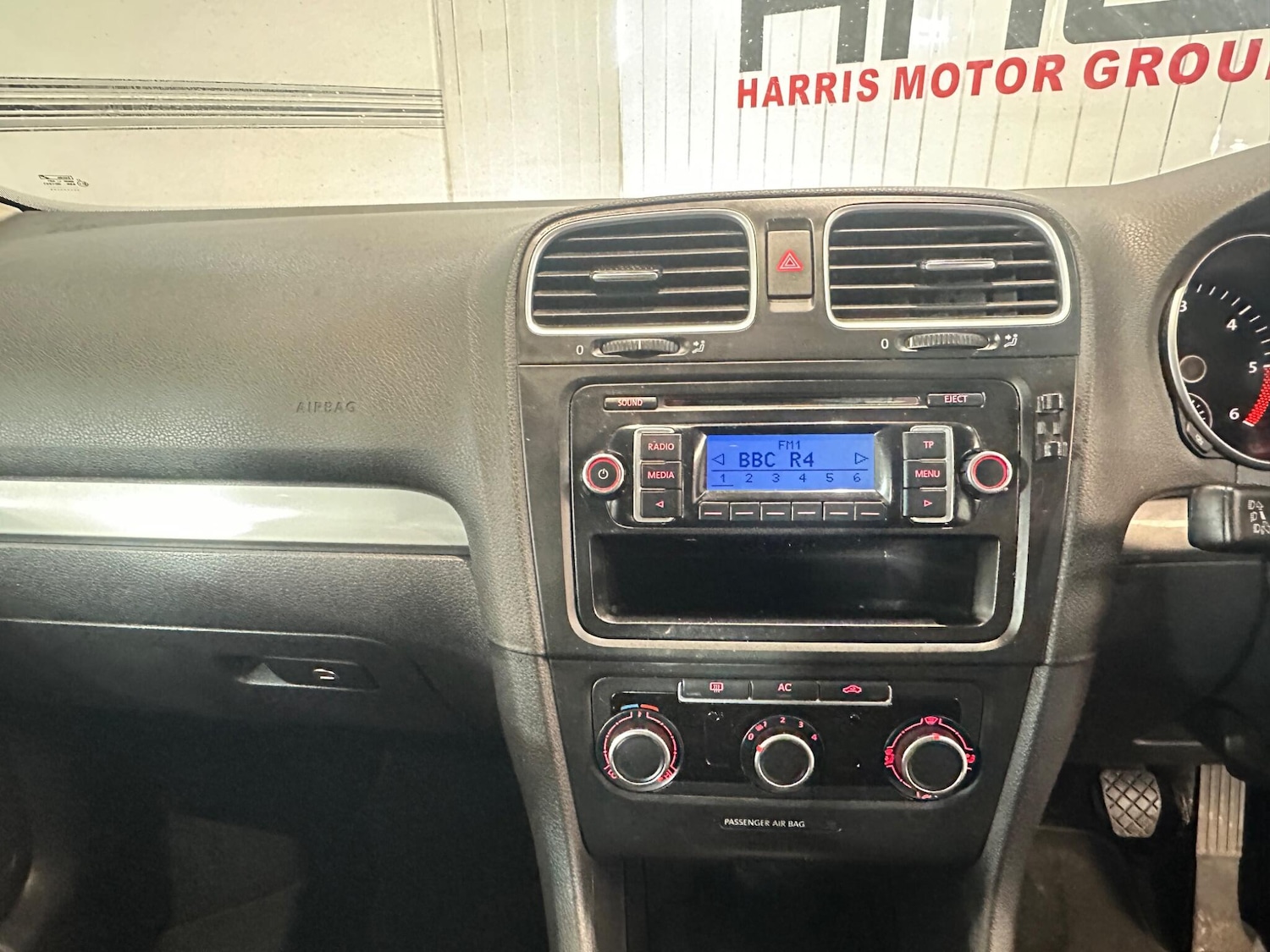 Used Volkswagen Golf 2011 for sale - 76855888: Photo 26