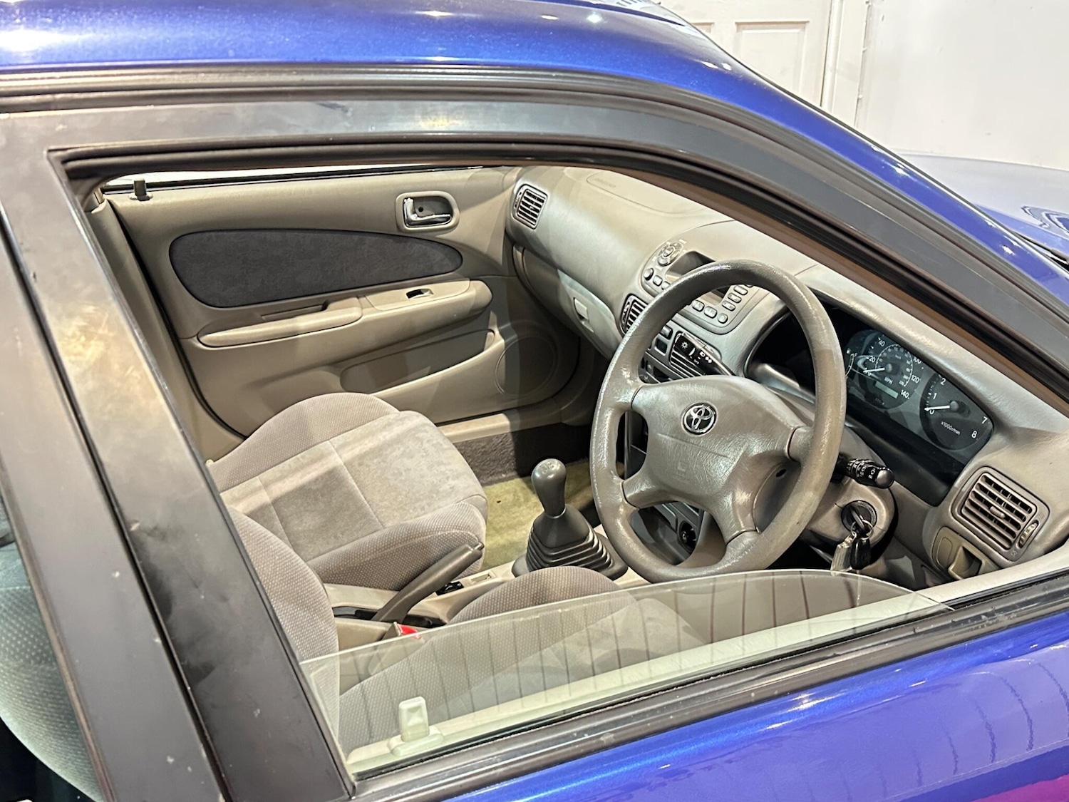 Used Toyota Corolla 2001 for sale - 76942588: Photo 16