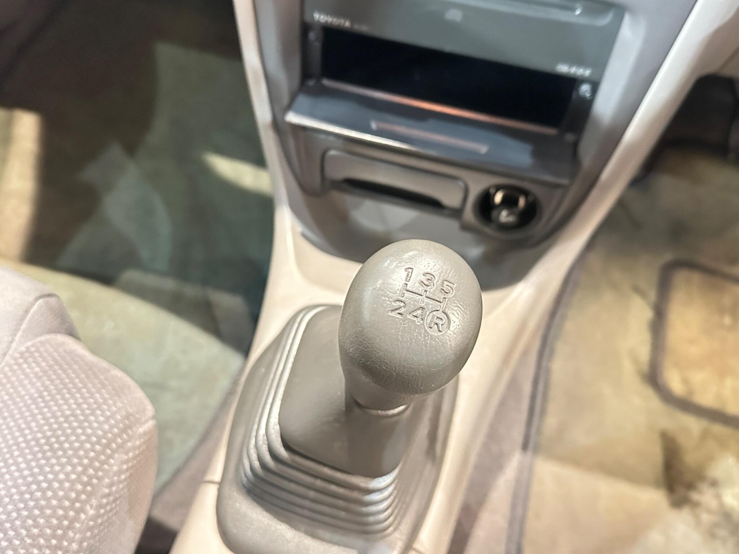 Used Toyota Corolla 2001 for sale - 76942588: Photo 28