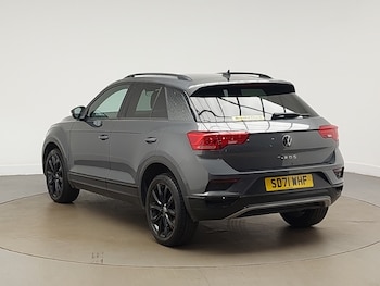 Used Volkswagen T-Roc 2021 for sale - 78827617: Photo
