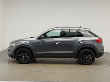 Used Volkswagen T-Roc 2021 for sale - 78827617: Photo