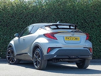 Used Toyota C-HR 2023 for sale - 78699985: Photo