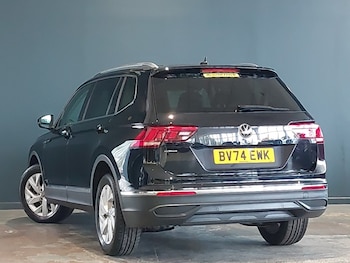 Used Volkswagen Tiguan Allspace 2024 for sale - 76537439: Photo
