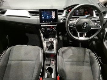 Used Renault Captur 2024 for sale - 79364021: Photo